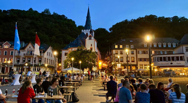 Sommer auf dem (Rhein-)Balkon Sommerabend auf dem Rheinbalkon