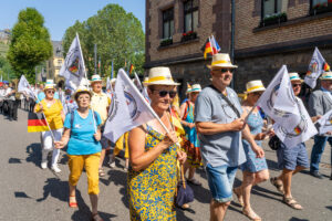 Französische Freunde aus Châtillon-en-Bazois im Festumzug. © Reinhardt A. Hardtke 