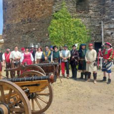 Akteure der historisch belebten Burg Rheinfels